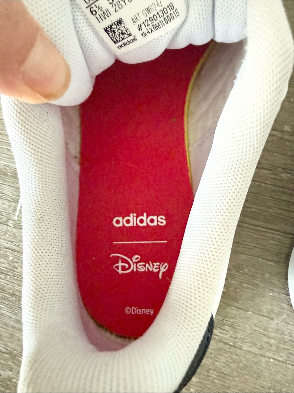 NIB adidas Disney Grand Court White & Red Sneakers with Minnie Detail Size 6.5 - Picture 8 of 12